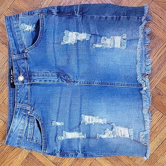Wax Jean Dresses & Skirts - Wax Jean Distressed Denim Mini Skirt Size Large